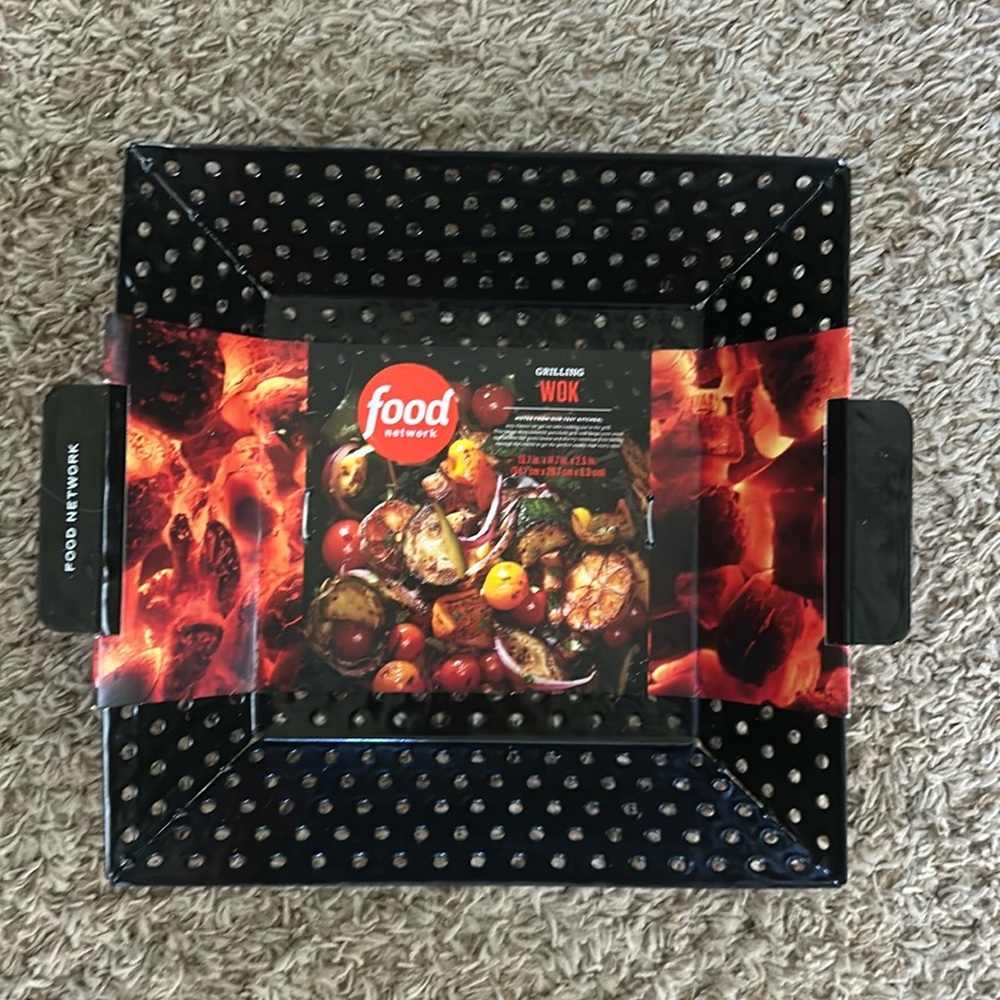 Grilling wok
